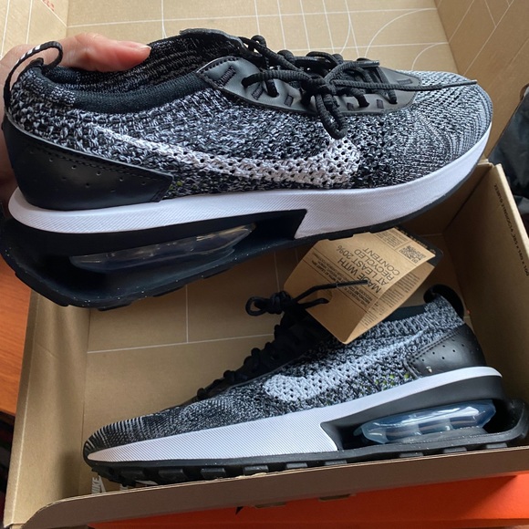 New with tags and box NIKE
Air Max Racer leather-trimmed Flyknit sneakers - Picture 8 of 11